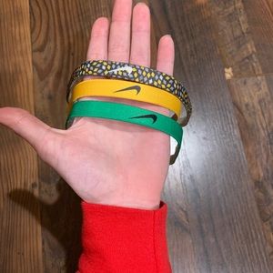 3 Nike headbands